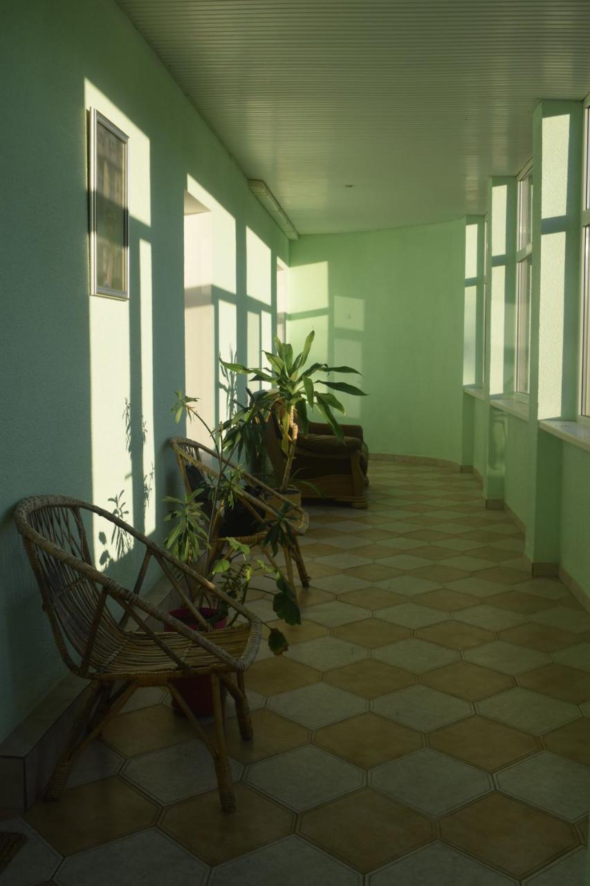Constancia Hotel คาเมียเนตส์-โปดิลสกี ภายนอก รูปภาพ